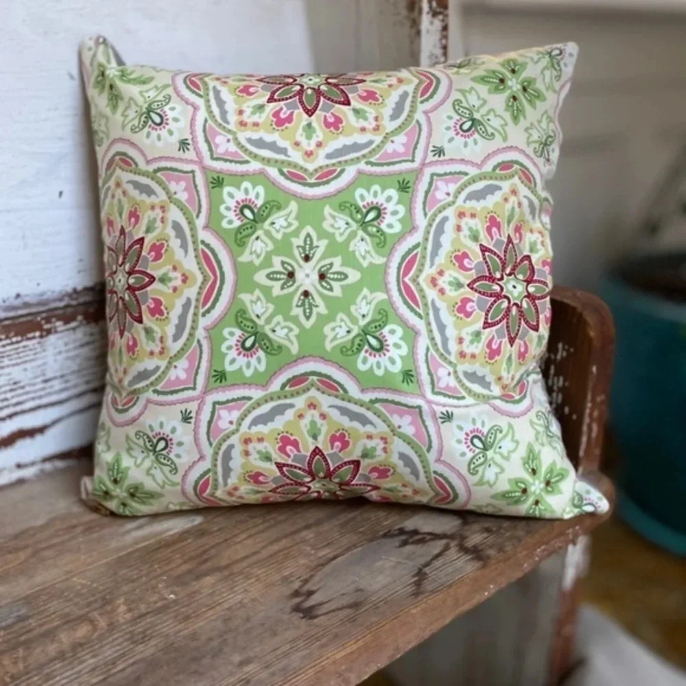 Pink and Green  accent pillow shams NWOT